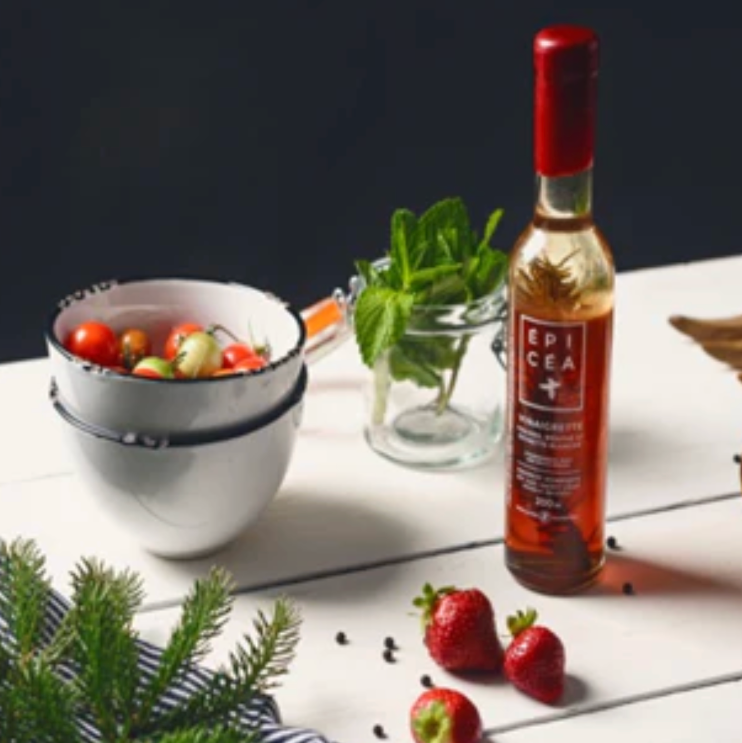 Vinaigrette fraises, menthe et épinette blanche - Épicéa - 250 ml